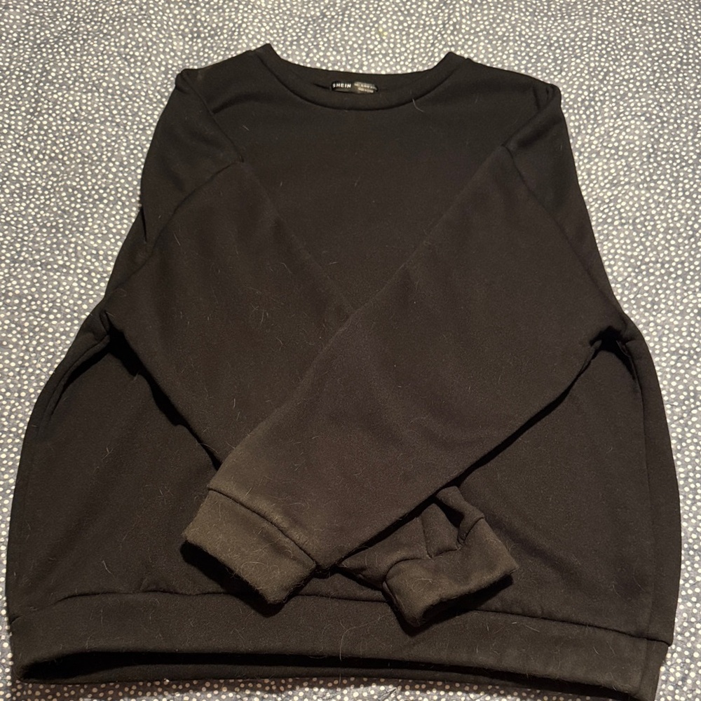 SHEIN Black Crew Neck Sweater